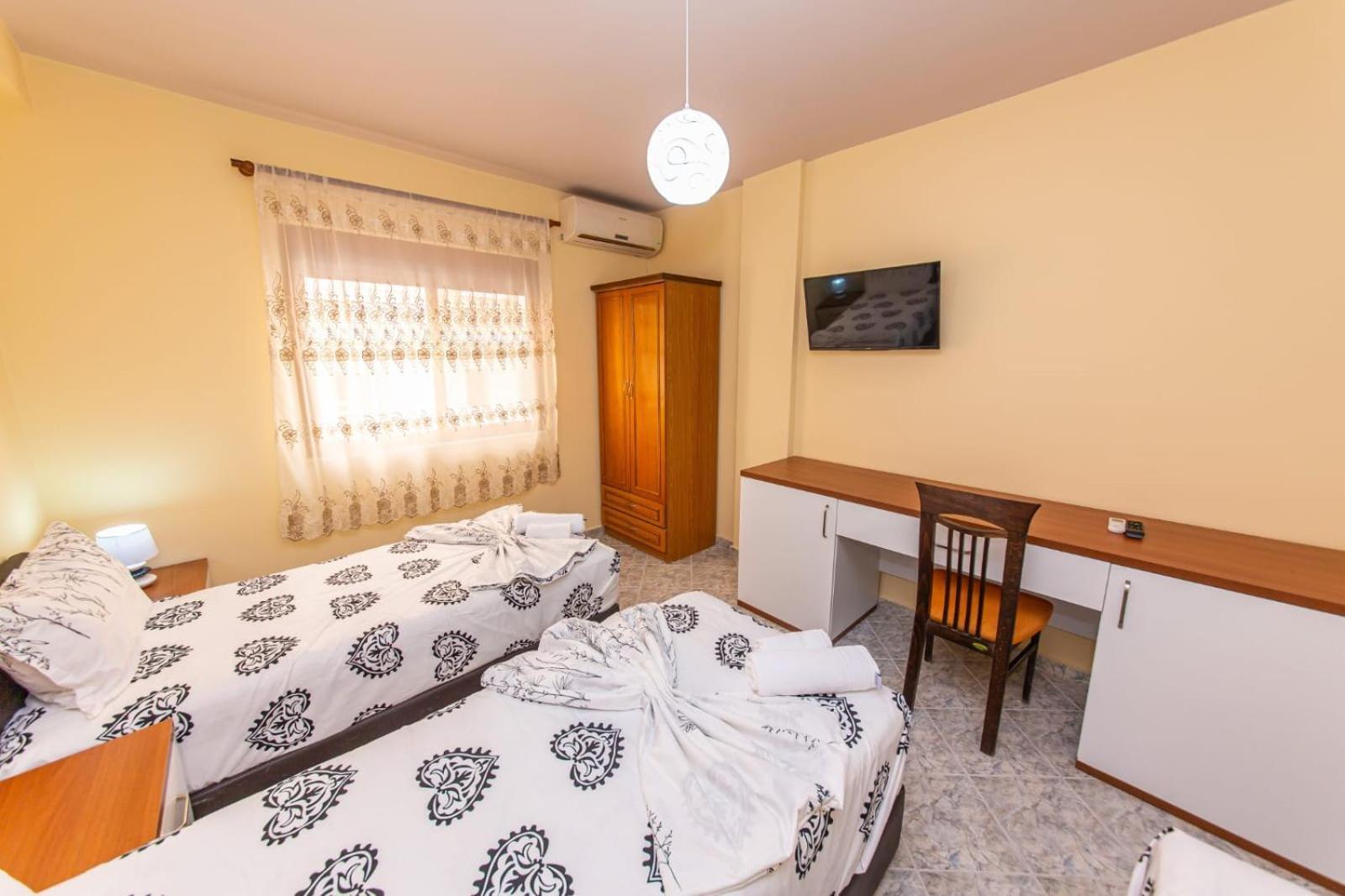 Hotell Flores Durrës