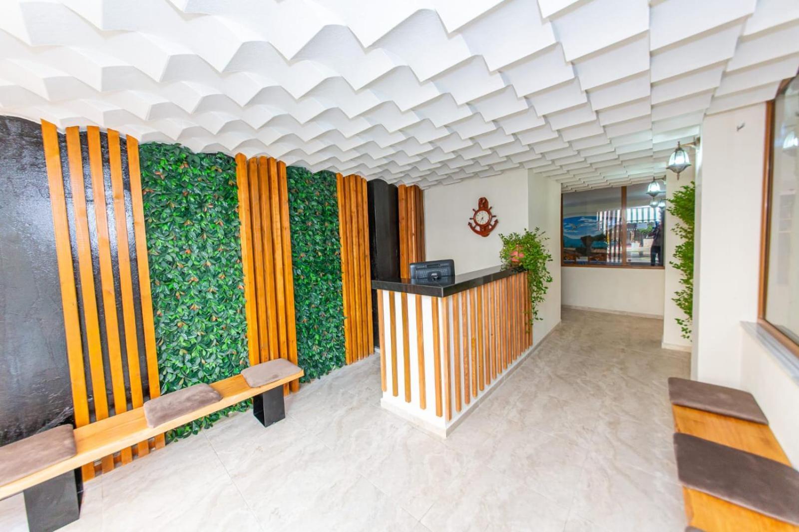 Flores Hotell
