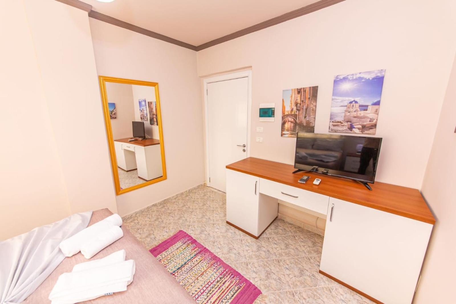 Flores Hotell